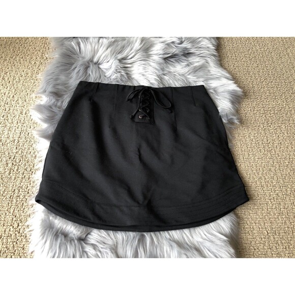 Express Black Lace Up Twill Mini Skirt Size 10 BRAND NEW - Picture 1 of 5
